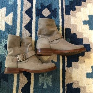 Frye Veronica Short Boots Gray Suede Sz 6